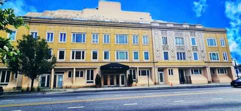 Photo of 6337 Roosevelt Road #101, Berwyn, IL 60402 (MLS # 12444426)