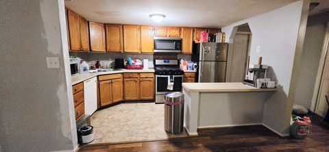 Tiny photo for 6337 Roosevelt Road #101, Berwyn, IL 60402 (MLS # 12444426)