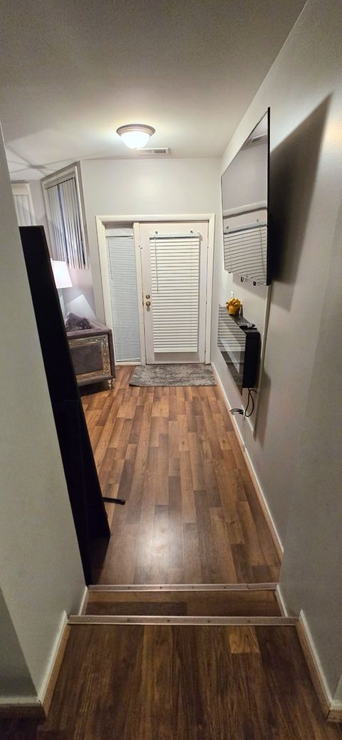 Tiny photo for 6337 Roosevelt Road #101, Berwyn, IL 60402 (MLS # 12444426)
