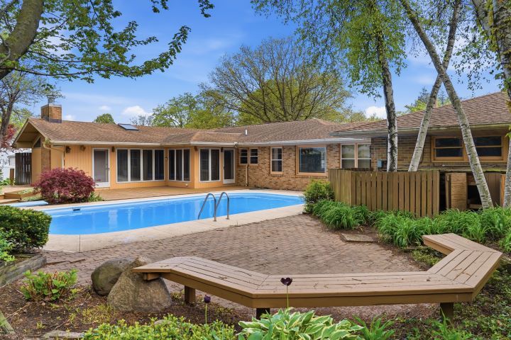 1213 Douglas Terrace