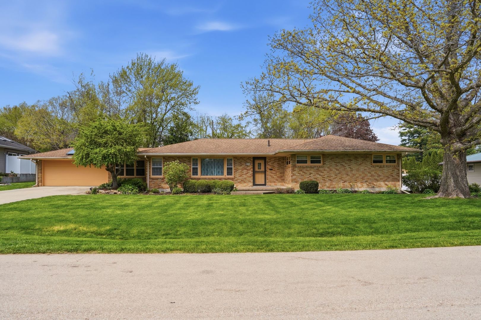 1213 Douglas Terrace