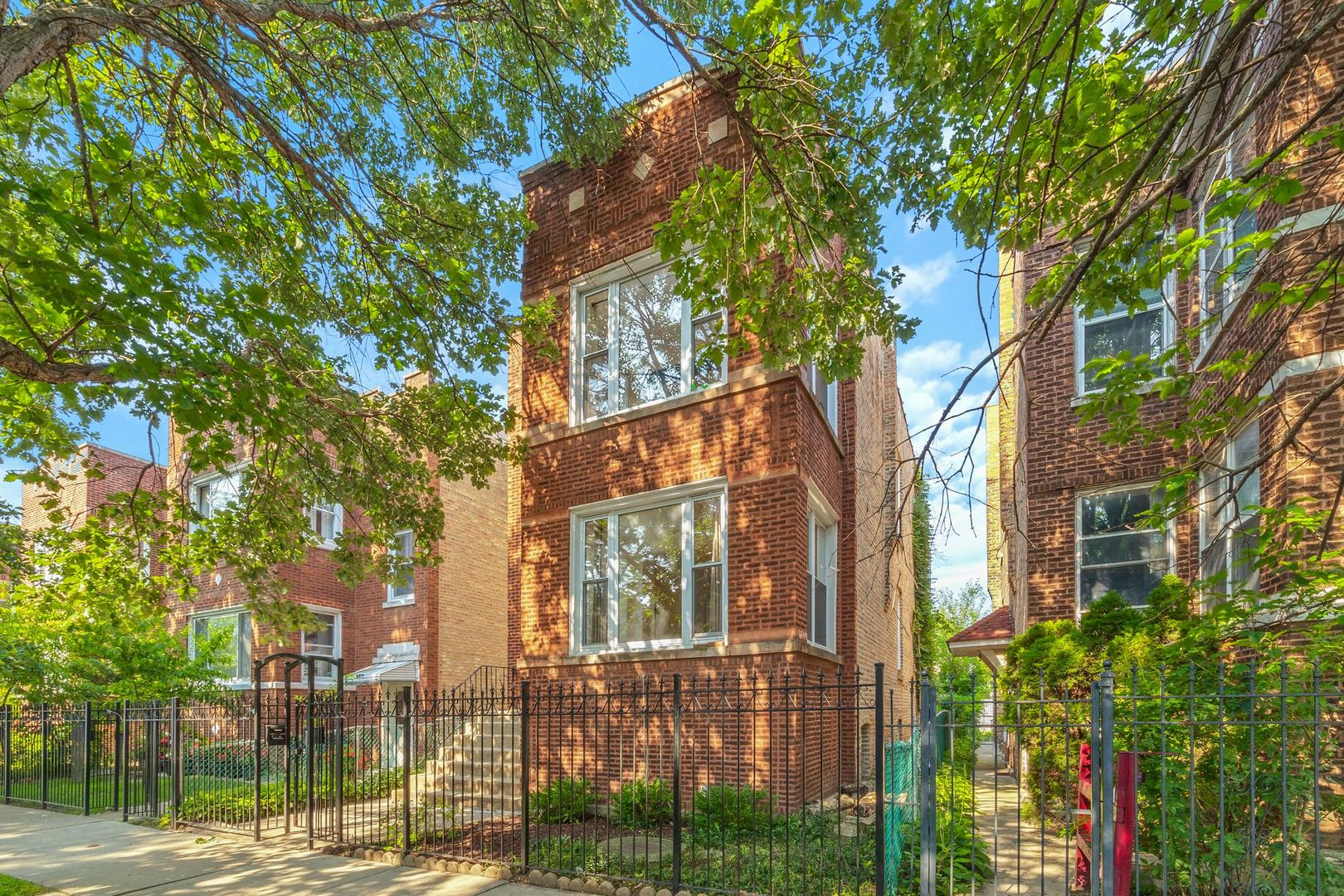 4426 N Drake Avenue