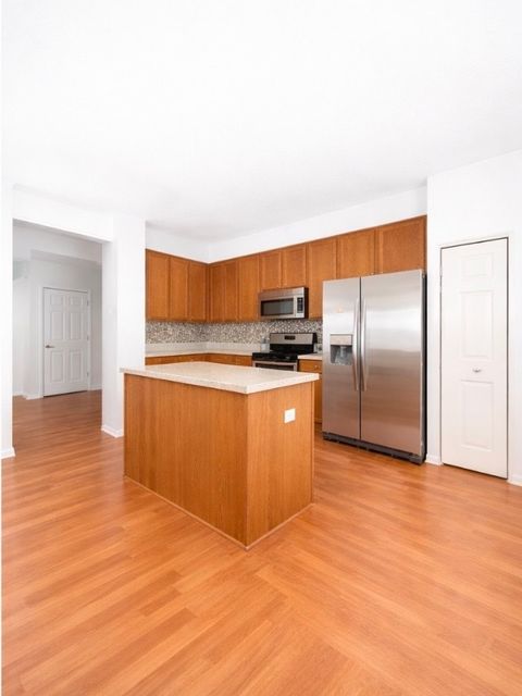 Tiny photo for 6930 Creekside Drive #6930, Plainfield, IL 60586 (MLS # 12559336)