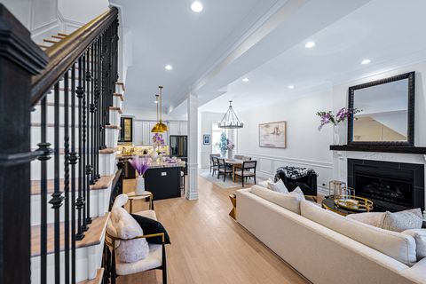 Tiny photo for 515 E Oakwood Boulevard, Chicago, IL 60653 (MLS # 12591936)