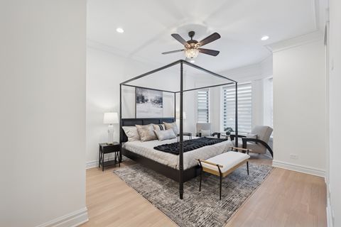 Tiny photo for 515 E Oakwood Boulevard, Chicago, IL 60653 (MLS # 12591936)