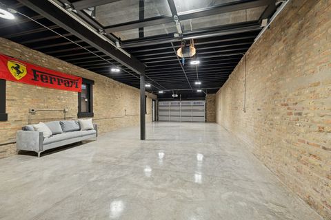 Tiny photo for 515 E Oakwood Boulevard, Chicago, IL 60653 (MLS # 12591936)