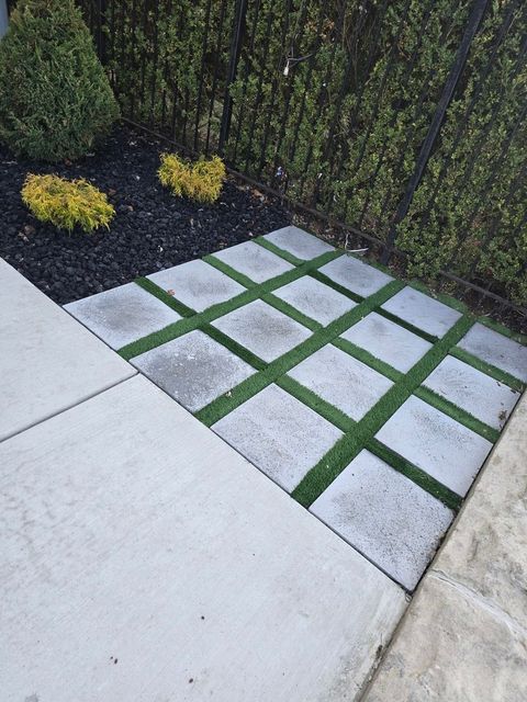 Tiny photo for 515 E Oakwood Boulevard, Chicago, IL 60653 (MLS # 12591936)