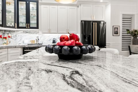 Tiny photo for 515 E Oakwood Boulevard, Chicago, IL 60653 (MLS # 12591936)