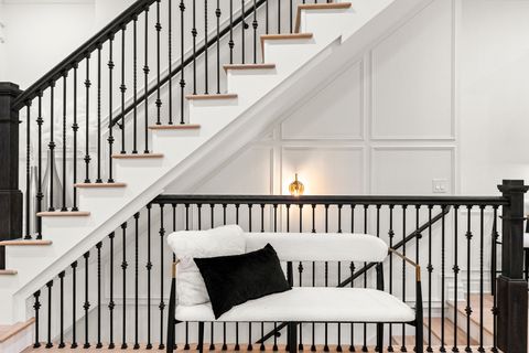 Tiny photo for 515 E Oakwood Boulevard, Chicago, IL 60653 (MLS # 12591936)