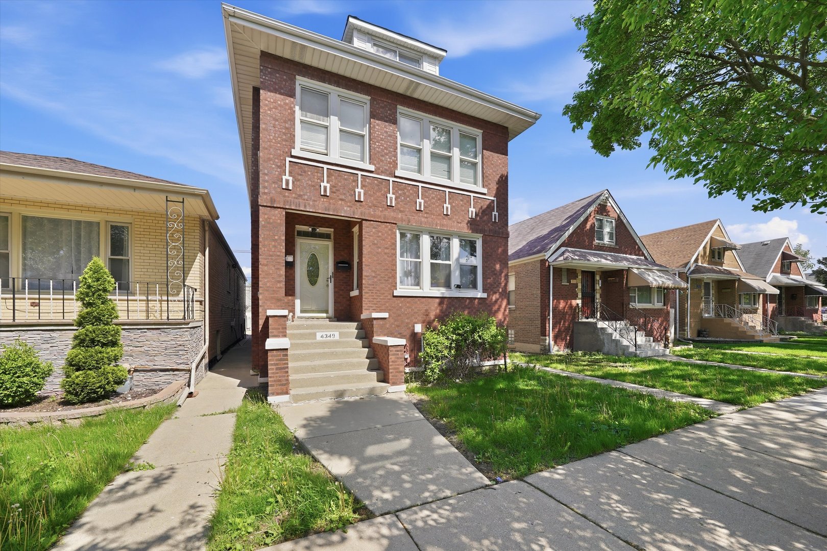 4349 S Komensky Avenue