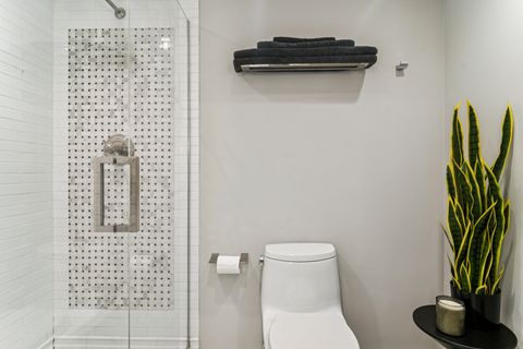 Tiny photo for 1 Harrogate on Oxford Road, Rolling Meadows, IL 60008 (MLS # 12539608)