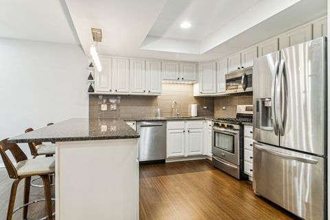 Tiny photo for 1 Harrogate on Oxford Road, Rolling Meadows, IL 60008 (MLS # 12539608)