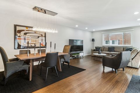 Tiny photo for 1 Harrogate on Oxford Road, Rolling Meadows, IL 60008 (MLS # 12539608)