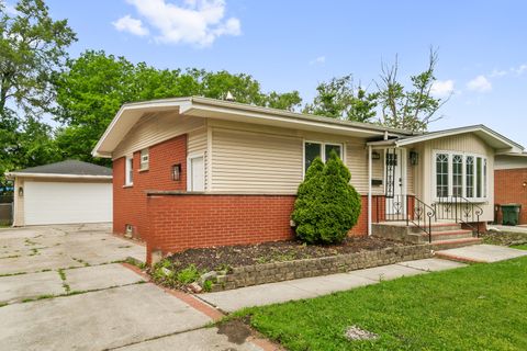 Tiny photo for 214 N Gay Court, Glenwood, IL 60425 (MLS # 12451219)