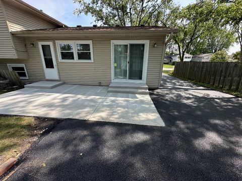 A home in Mount Prospect