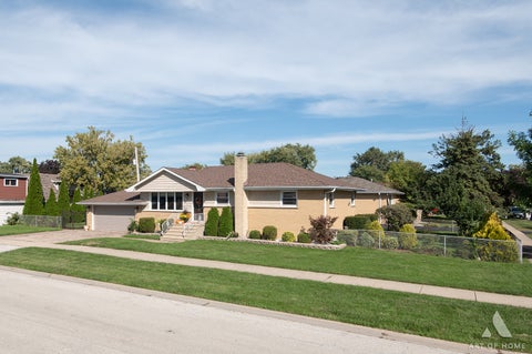 Tiny photo for 5858 W 82ND Street, Burbank, IL 60459 (MLS # 12773944)