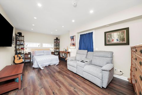 Tiny photo for 836 Bonita Avenue, Elk Grove Village, IL 60007 (MLS # 12490900)