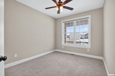 Tiny photo for 6 Blackstone Court, Le Claire, IA 52753 (MLS # QC4269560)