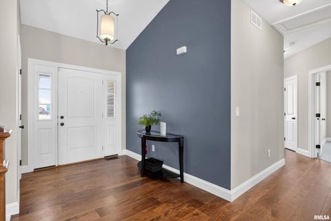 Tiny photo for 6 Blackstone Court, Le Claire, IA 52753 (MLS # QC4269560)