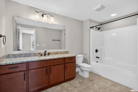 Tiny photo for 6 Blackstone Court, Le Claire, IA 52753 (MLS # QC4269560)