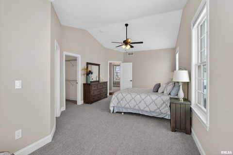 Tiny photo for 6 Blackstone Court, Le Claire, IA 52753 (MLS # QC4269560)