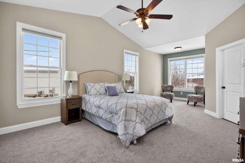 Tiny photo for 6 Blackstone Court, Le Claire, IA 52753 (MLS # QC4269560)