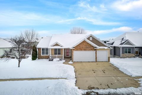 Photo of 6 Blackstone Court, Le Claire, IA 52753 (MLS # QC4269560)