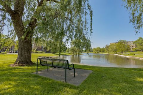 A home in Elk Grove Village