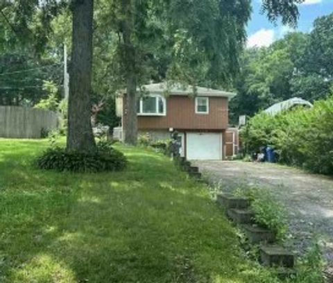 Tiny photo for 339 Hartman Court, South Elgin, IL 60177 (MLS # 12515829)