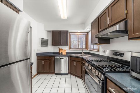 Tiny photo for 1524 S Pembroke Drive, South Elgin, IL 60177 (MLS # 12533213)