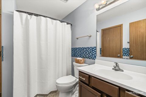 Tiny photo for 1524 S Pembroke Drive, South Elgin, IL 60177 (MLS # 12533213)