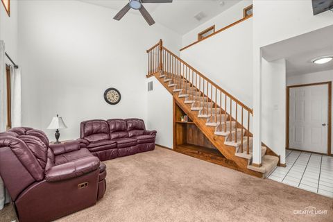 Tiny photo for 1524 S Pembroke Drive, South Elgin, IL 60177 (MLS # 12533213)