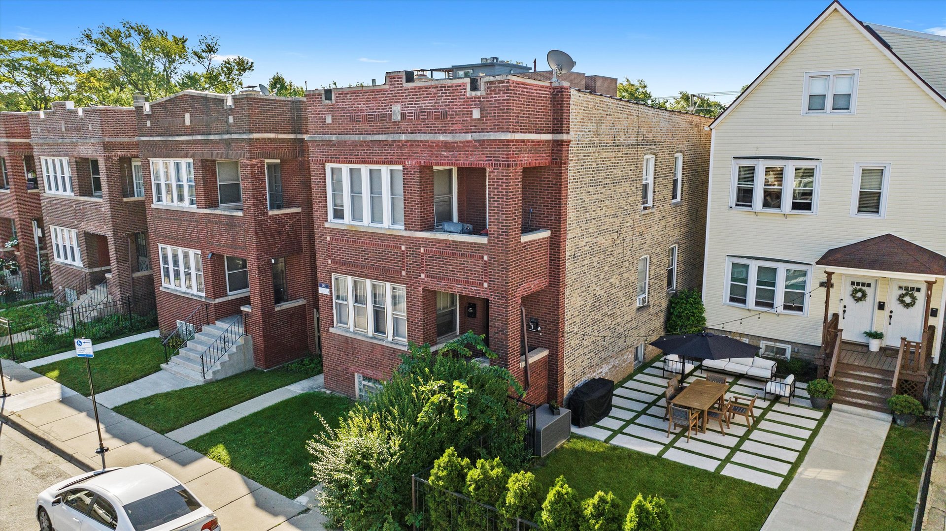 3815 W Diversey Avenue