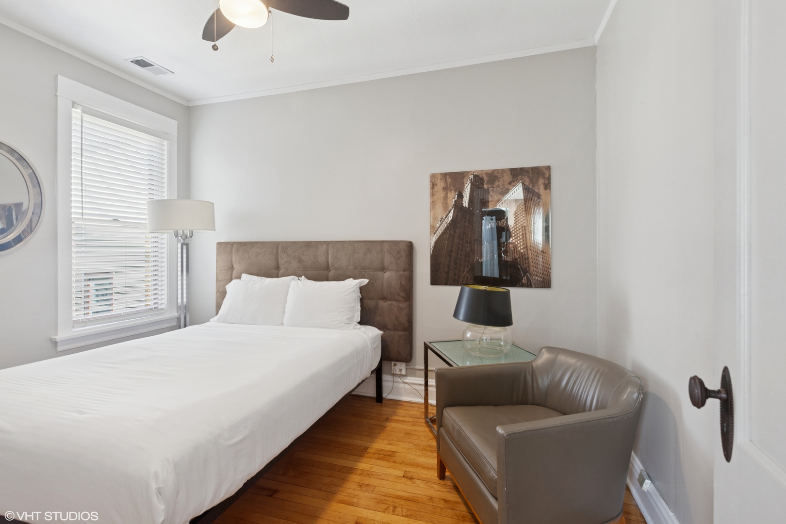 1442 W Irving Park Road