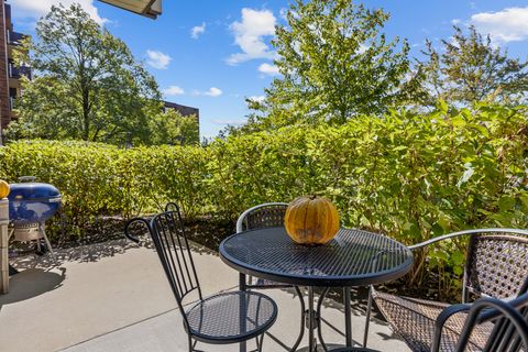 A home in Elk Grove Village