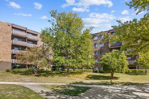 A home in Elk Grove Village