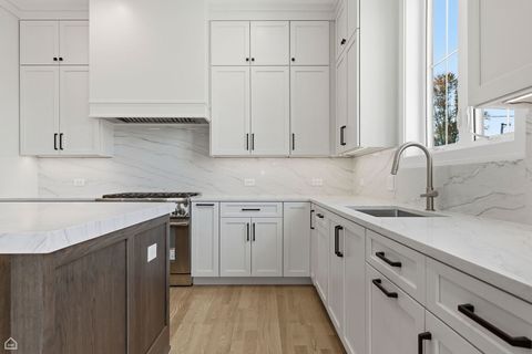 Tiny photo for 1220 Courtland Avenue, Park Ridge, IL 60068 (MLS # 12583026)