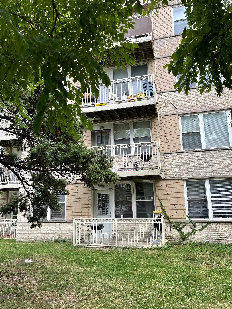 2501 W Touhy Avenue 102