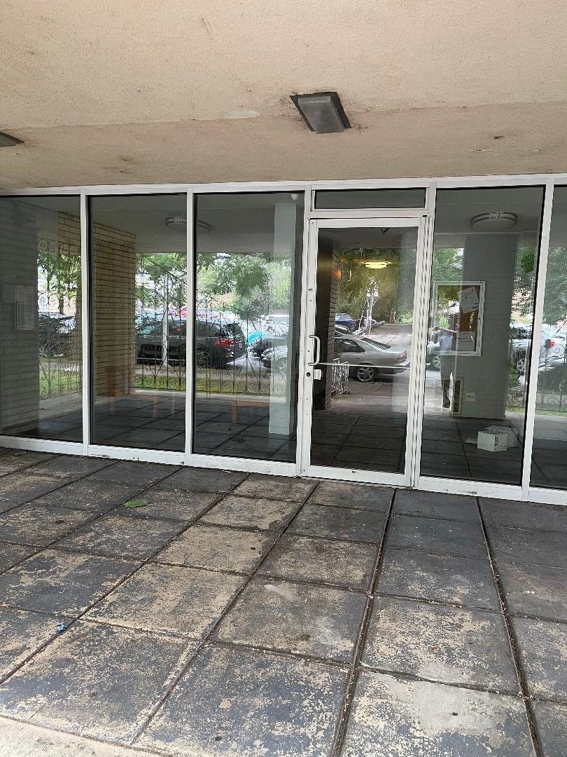 2501 W Touhy Avenue 102