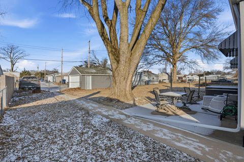 Tiny photo for 2316 Pacific Street, Davenport, IA 52804 (MLS # 12555707)