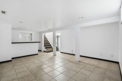 Tiny photo for 2316 Pacific Street, Davenport, IA 52804 (MLS # 12555707)