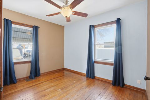 Tiny photo for 2316 Pacific Street, Davenport, IA 52804 (MLS # 12555707)