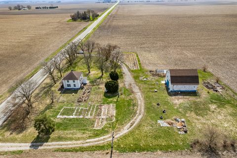 Tiny photo for 3147 County Road 400 E, Fisher, IL 61843 (MLS # 12556427)