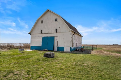 Tiny photo for 3147 County Road 400 E, Fisher, IL 61843 (MLS # 12556427)
