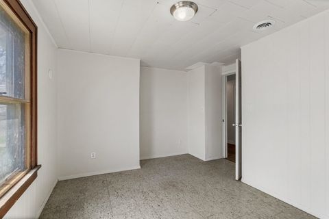 Tiny photo for 3147 County Road 400 E, Fisher, IL 61843 (MLS # 12556427)