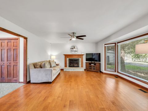 Tiny photo for 618 Birch Street, Sugar Grove, IL 60554 (MLS # 12631095)