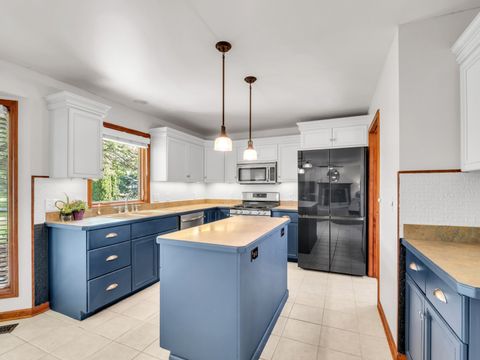 Tiny photo for 618 Birch Street, Sugar Grove, IL 60554 (MLS # 12631095)