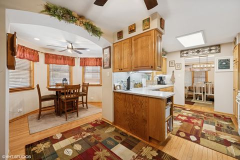 Tiny photo for 6455 W 88th Place, Oak Lawn, IL 60453 (MLS # 12458917)