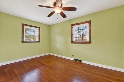 Tiny photo for 2810 Brentwood Lane, McHenry, IL 60050 (MLS # 12569282)