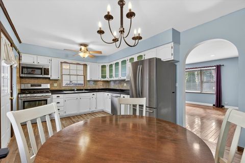 Tiny photo for 2810 Brentwood Lane, McHenry, IL 60050 (MLS # 12569282)